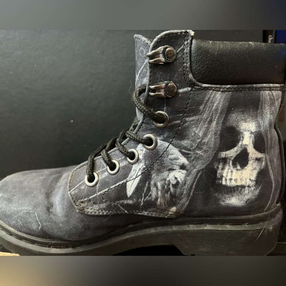 Skull boots